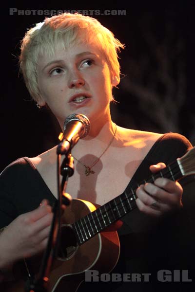 LAURA MARLING - 2008-04-19 - PARIS - La Maroquinerie - Laura Beatrice Marling